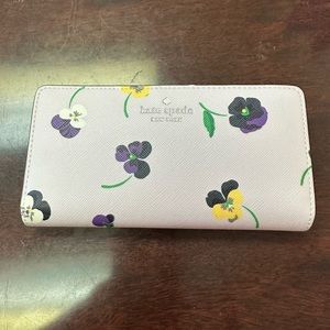 KATE SPADE Dana Biofold Large Slim Wallet NEW Lavender Purple Floral